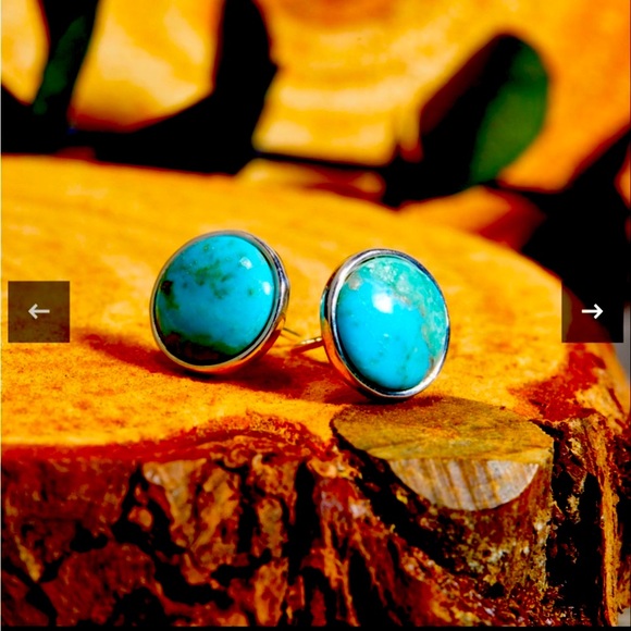 Global Dup Stud Earrings New - Picture 5 of 5